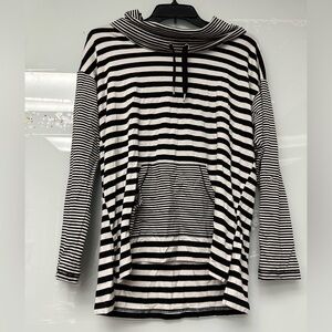 Lark Lane Cowl Neck Pullover New Size Small